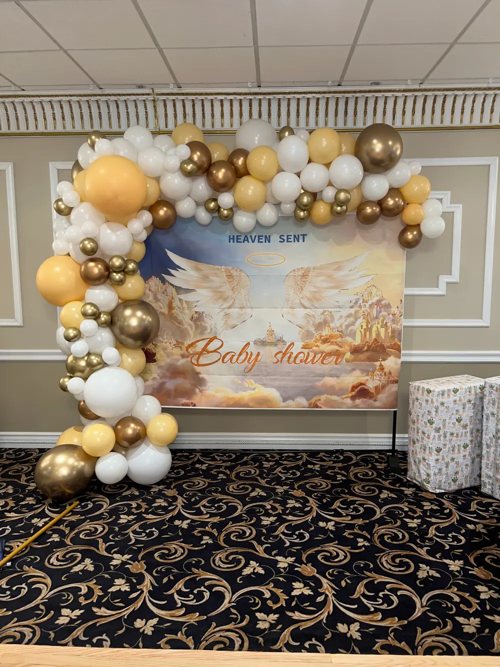 Baby shower balloon garland with custom backdrop